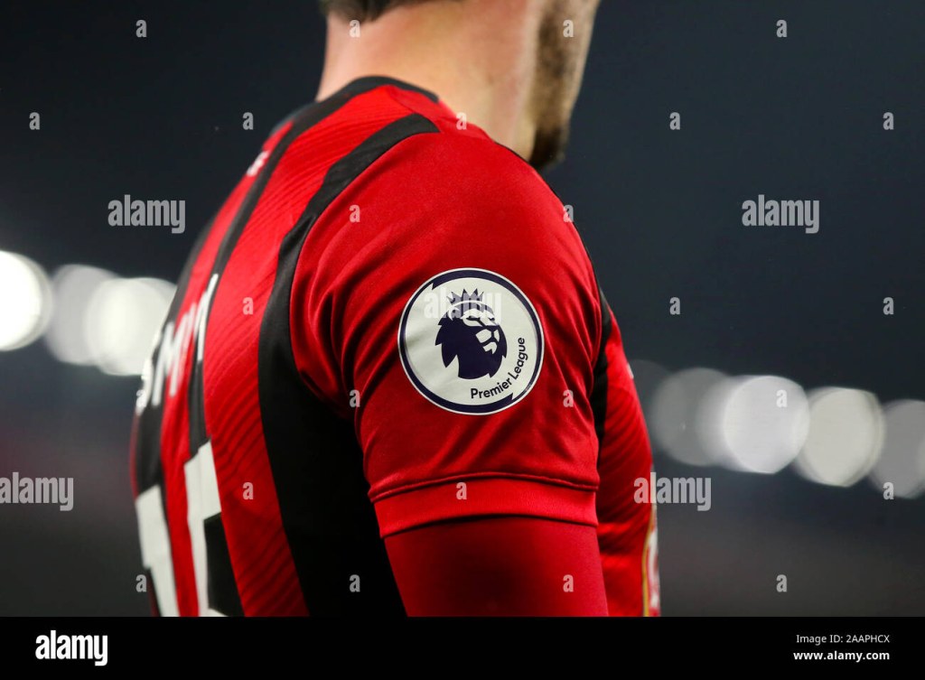 Picture of: Detail der Premier League Abzeichen auf der Hülle eines