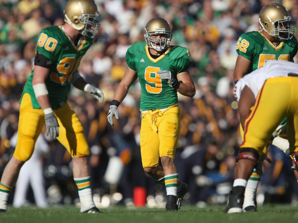 Picture of: Does Notre Dame have the courage to wear green jerseys against USC
