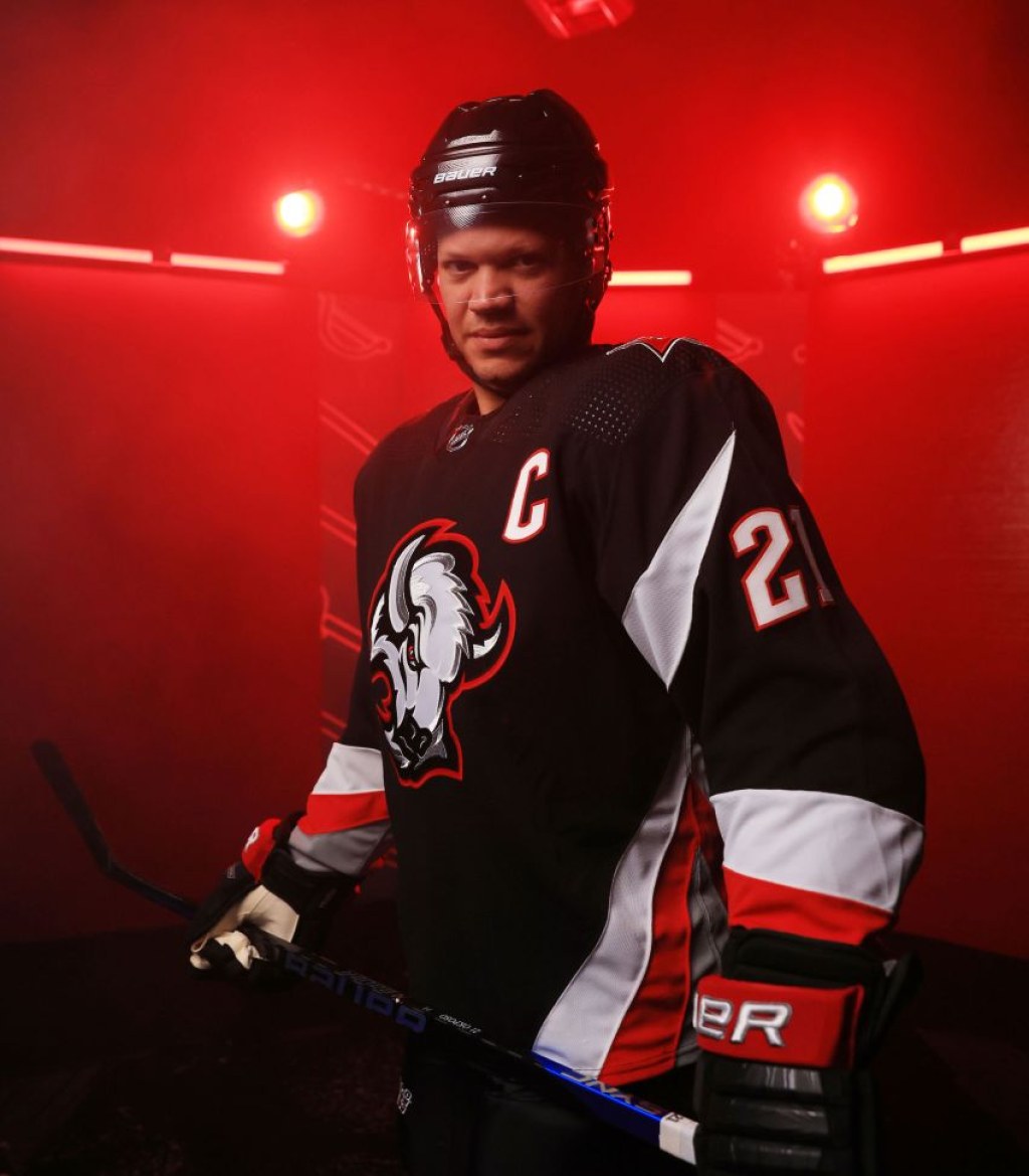 Picture of: Sabres unveil revamped black and red ‘Goathead’ third jersey