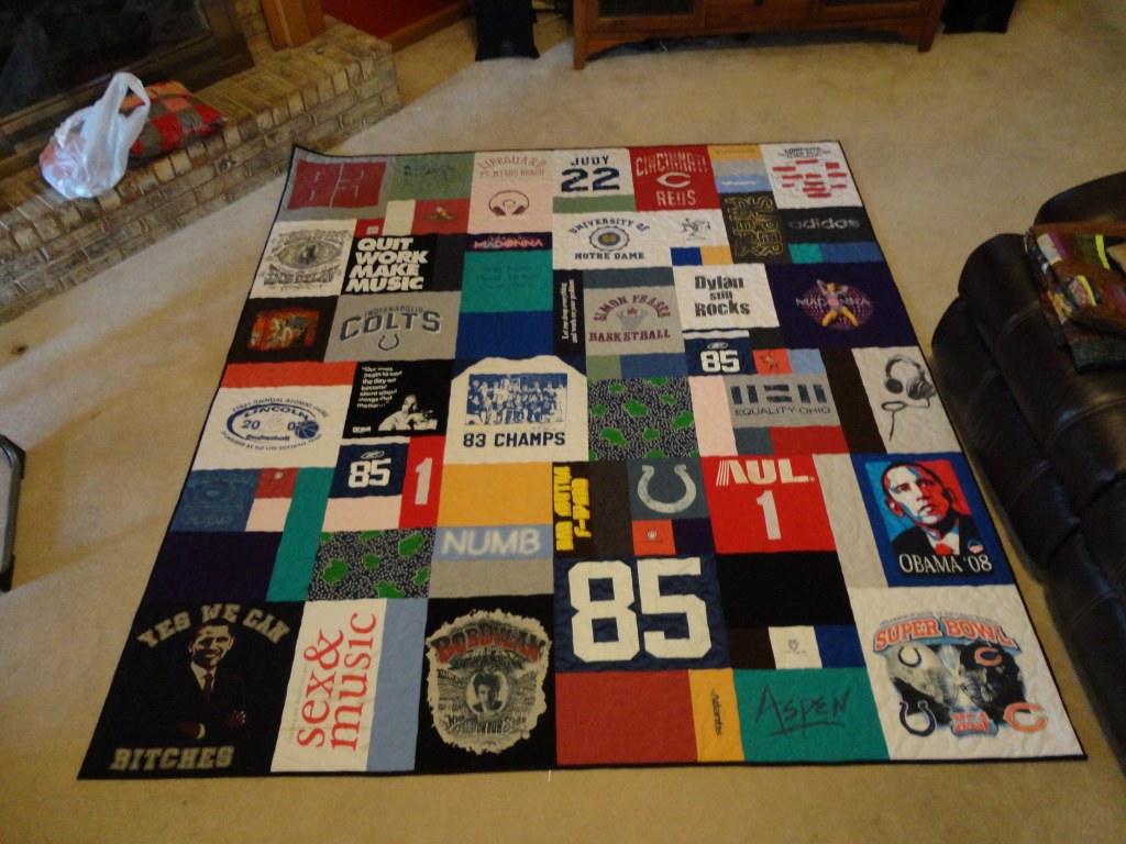 Picture of: T-Shirt and Jersey Quilts – WandaLandQuilts