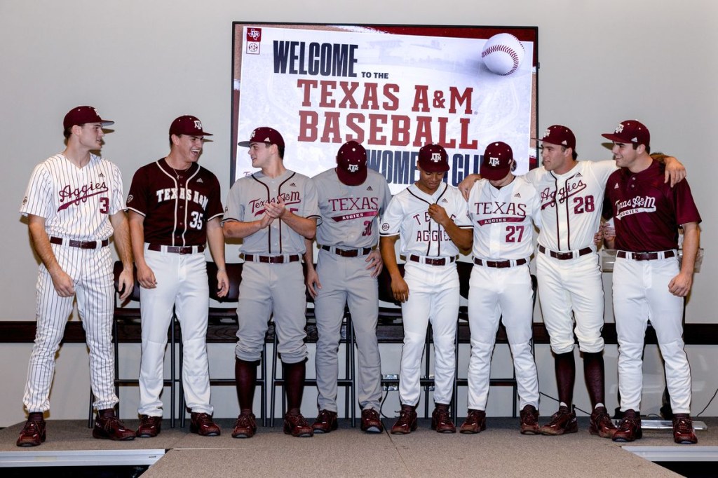 Picture of: Texas A&M Aggies baseball reveals  uniforms – Good Bull Hunting
